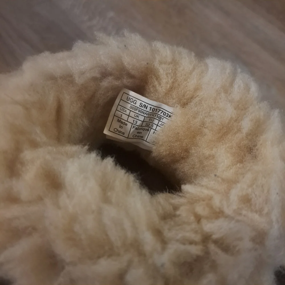UGG Kids Chestnut Plush Shearling Boots Size 1